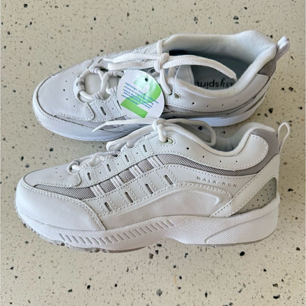 Easy Spirit Women’s White/Gray Classic Sneakers  Walk-Run Lace Up Shoes Size 7.5